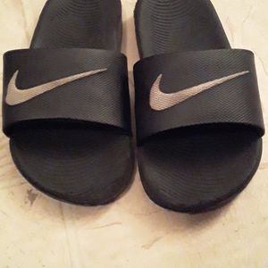 Nike slides